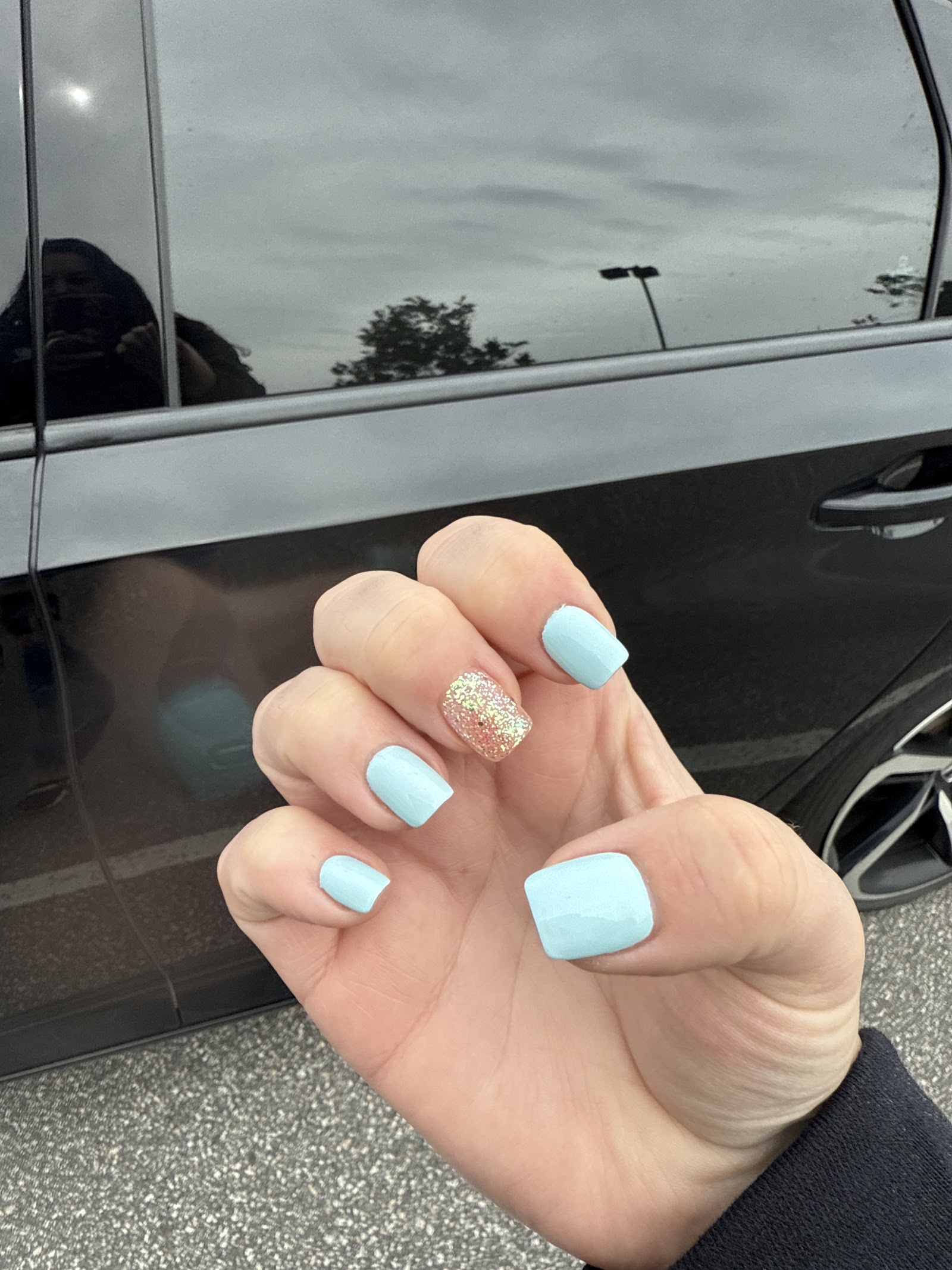 Polished Nail & Wax nail photo 1